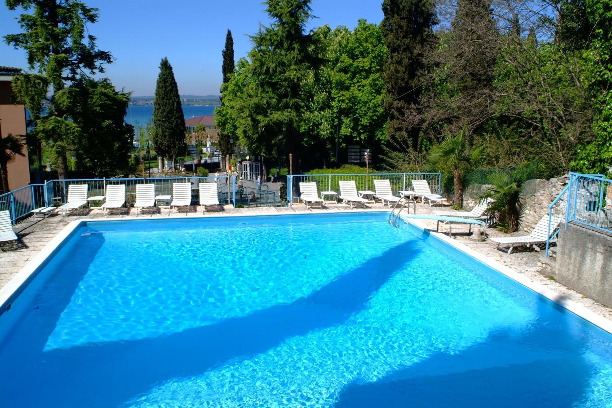 Hotel Broglia Sirmione Exterior photo