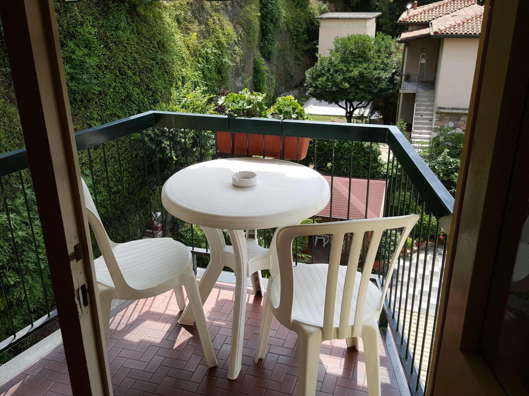 Hotel Broglia Sirmione Exterior photo