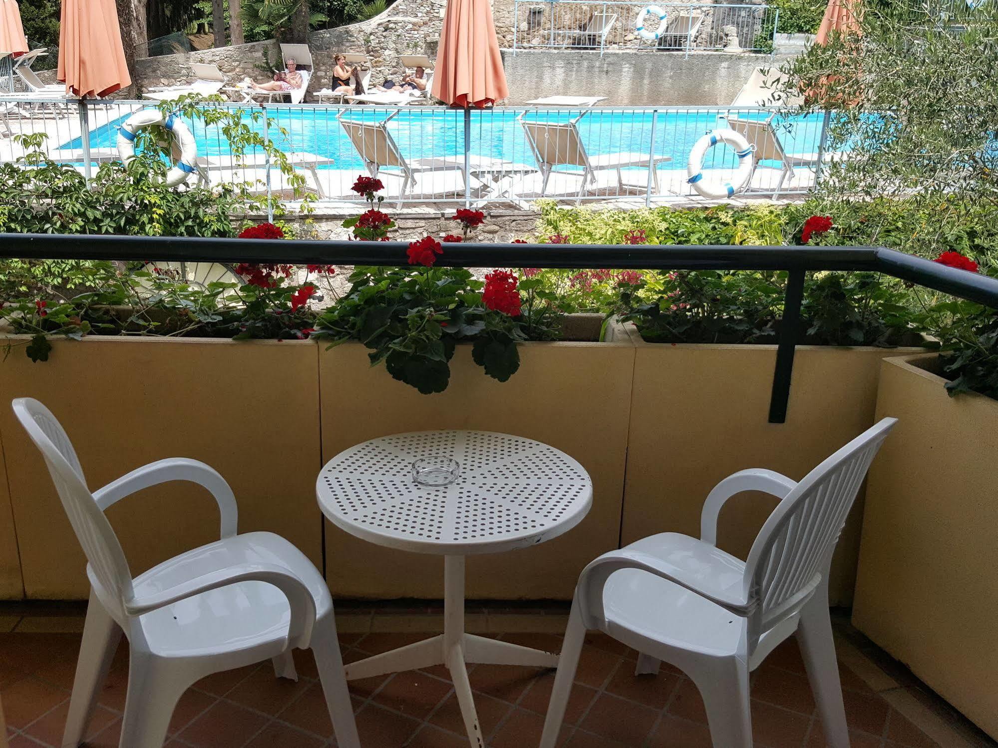 Hotel Broglia Sirmione Exterior photo